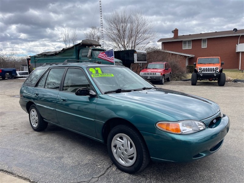 1998 Escort wagon_for sale.jpg