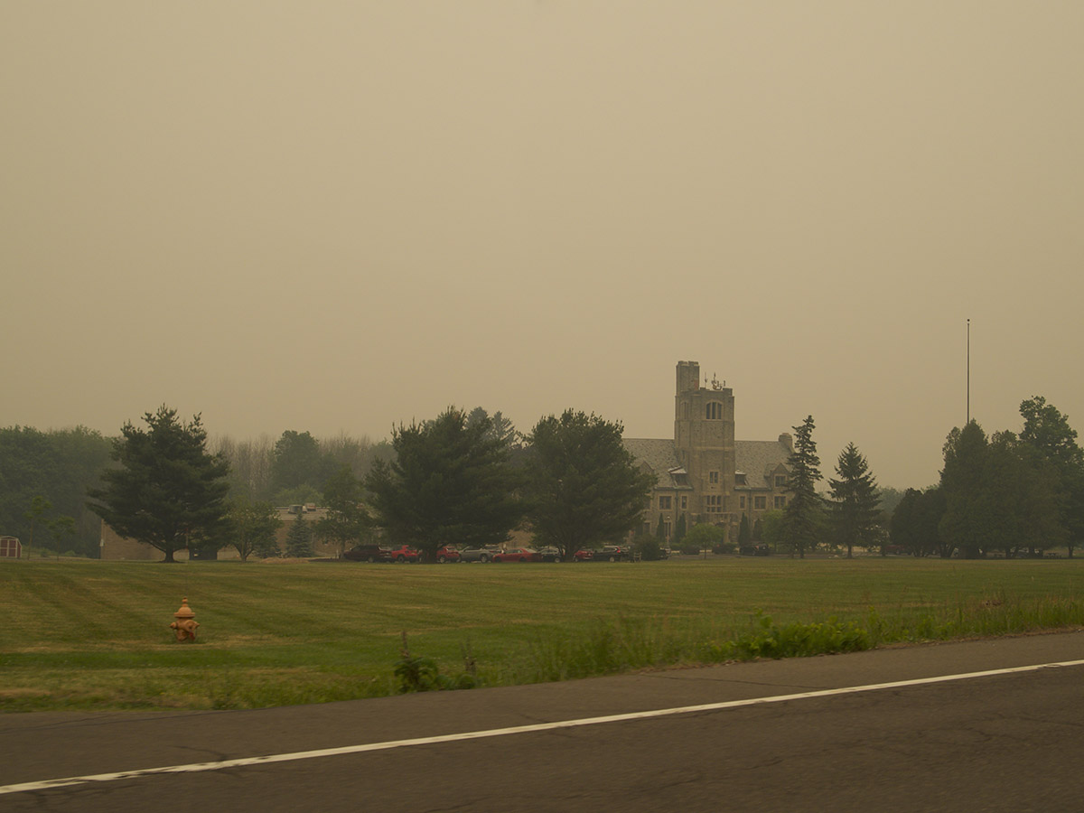 quebec fire 12.jpg