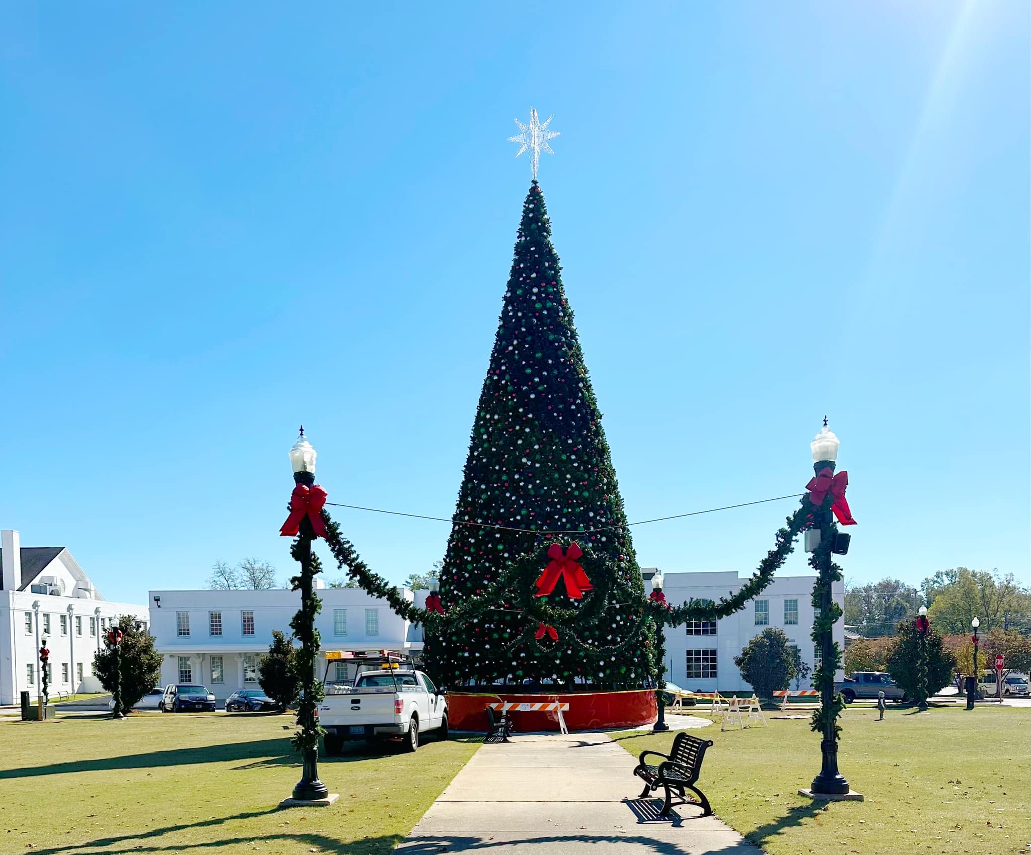 Tallest-Christmas-Tree-in-Alabama-1.jpg