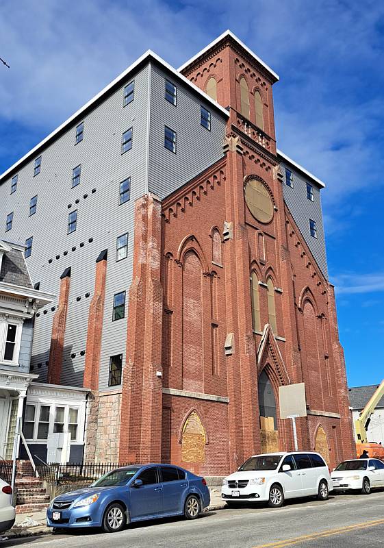 vinyl sided church.jpg