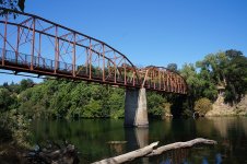1082px-Fair_Oaks_Bridge_Below.jpg